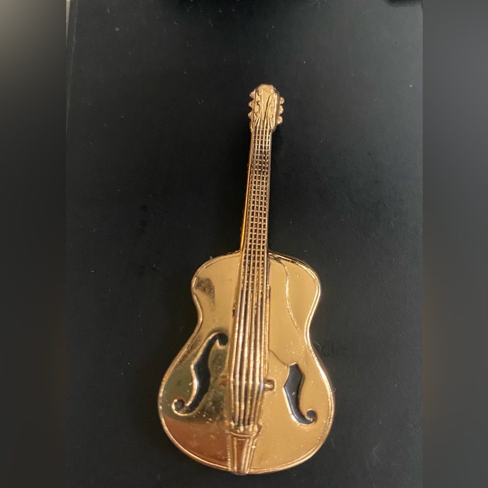 Gold Tone 1940’s Vintage Guitar Brooch Pin